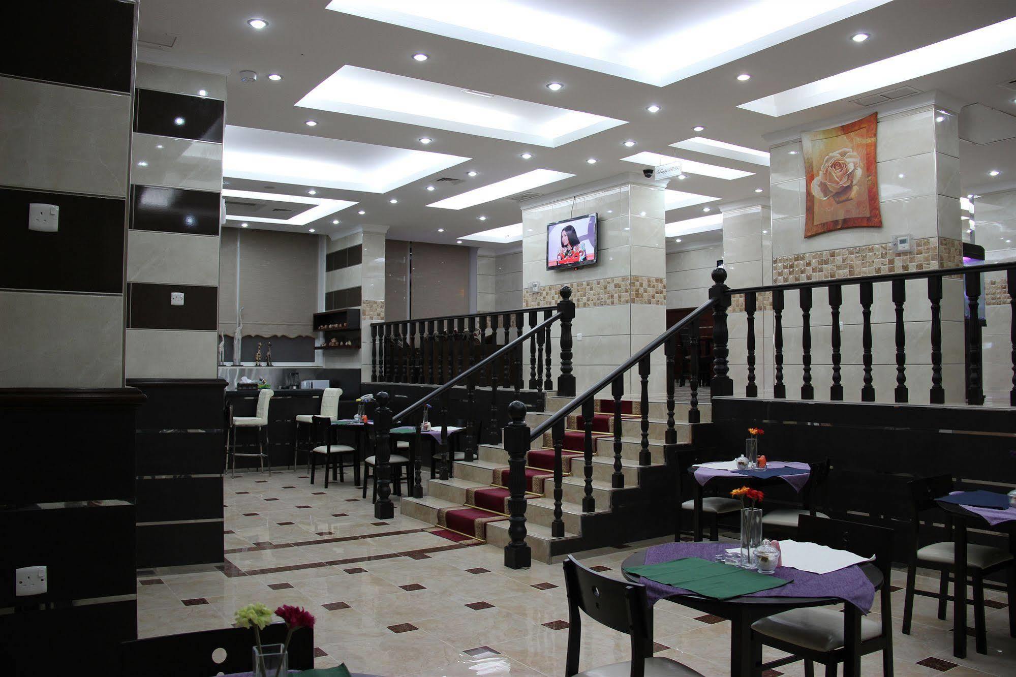Salmiya فندق المهنا بلازا المظهر الخارجي الصورة